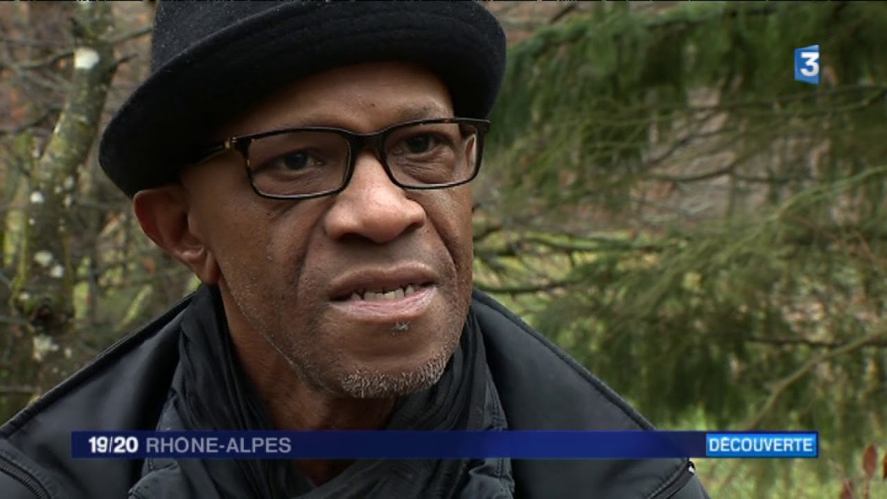 le parc animalier de Courzieu (69) accueille de nouveaux loups gris