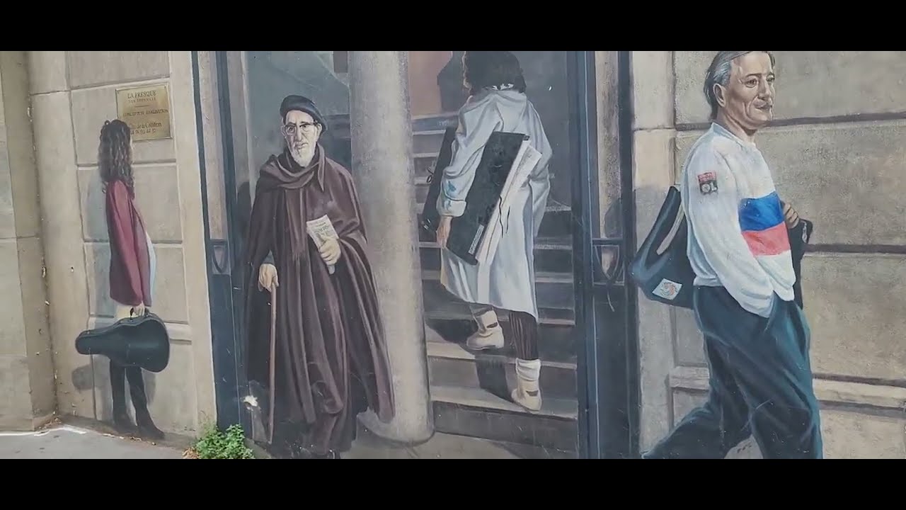 LA FRESQUE DES LYONNAIS  TROMPE L OEIL DE 800 m2 DE PEINTURE MURALE