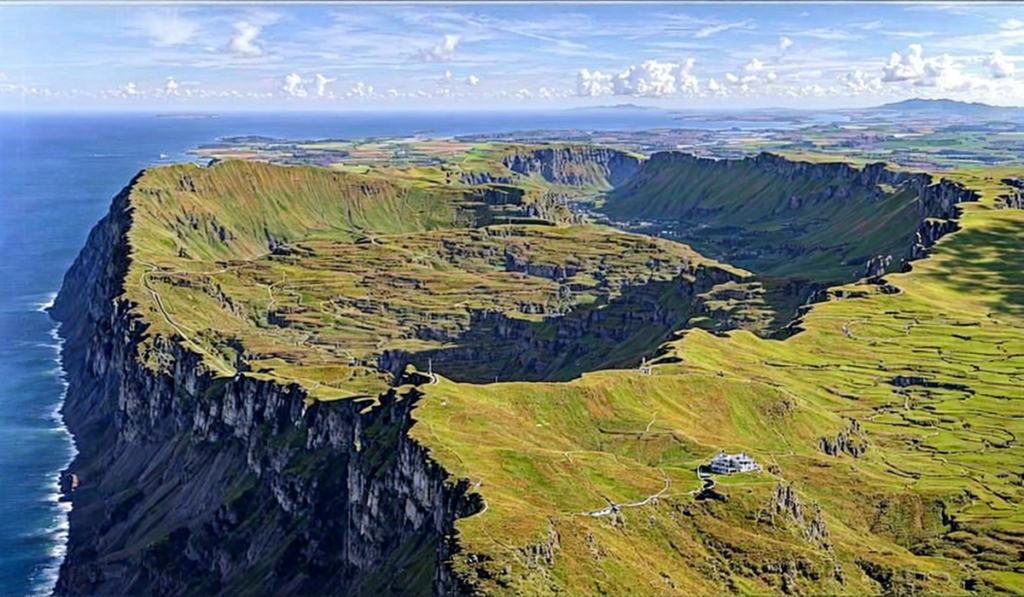 Lac Volcanique et Village Cérémoniel d’Orongo