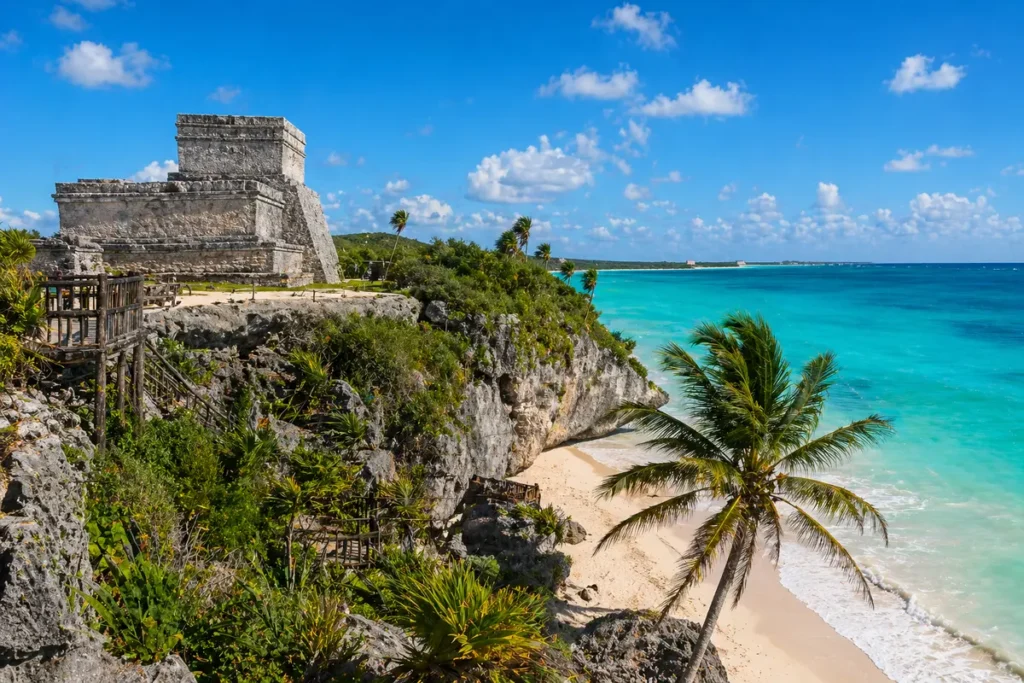 Temple Tulum bord de mer Caraïbes temple maya Mexique